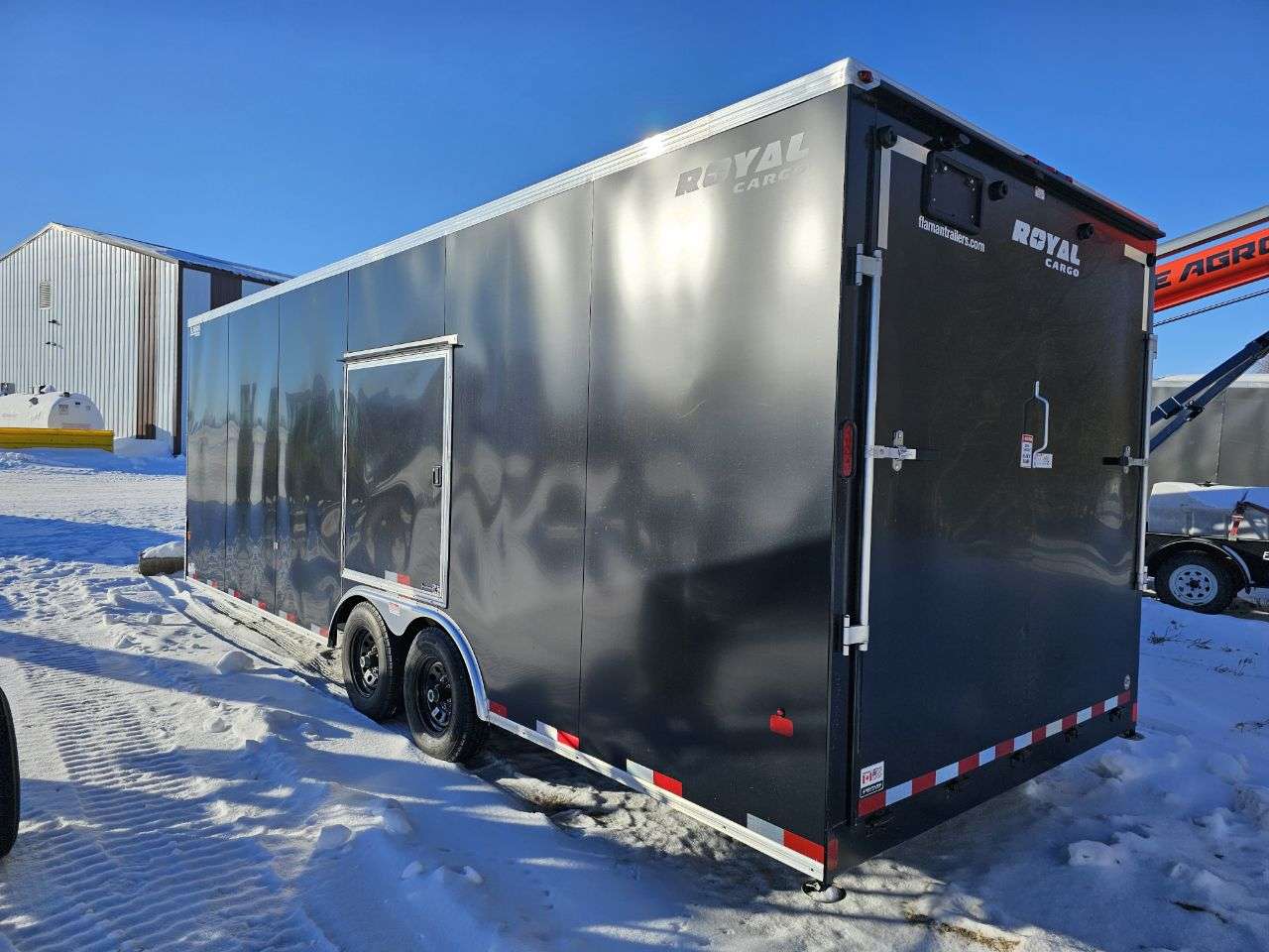 2025 Royal LARC 8'6" x 24' Flat Front Car Hauler