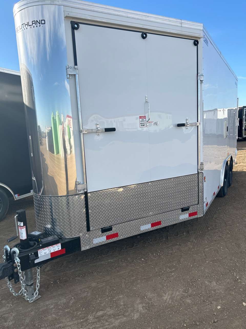 2025 Royal LARSM 8'6" x 16' + V-Nose Toy Hauler