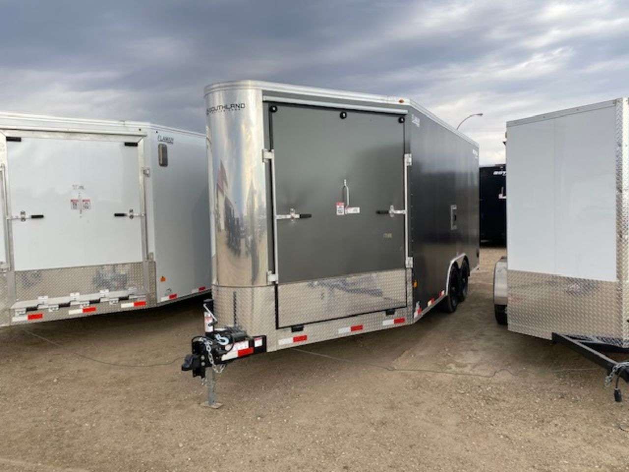 2025 Royal LARSM 8'6" x 16' + V-Nose Toy Hauler