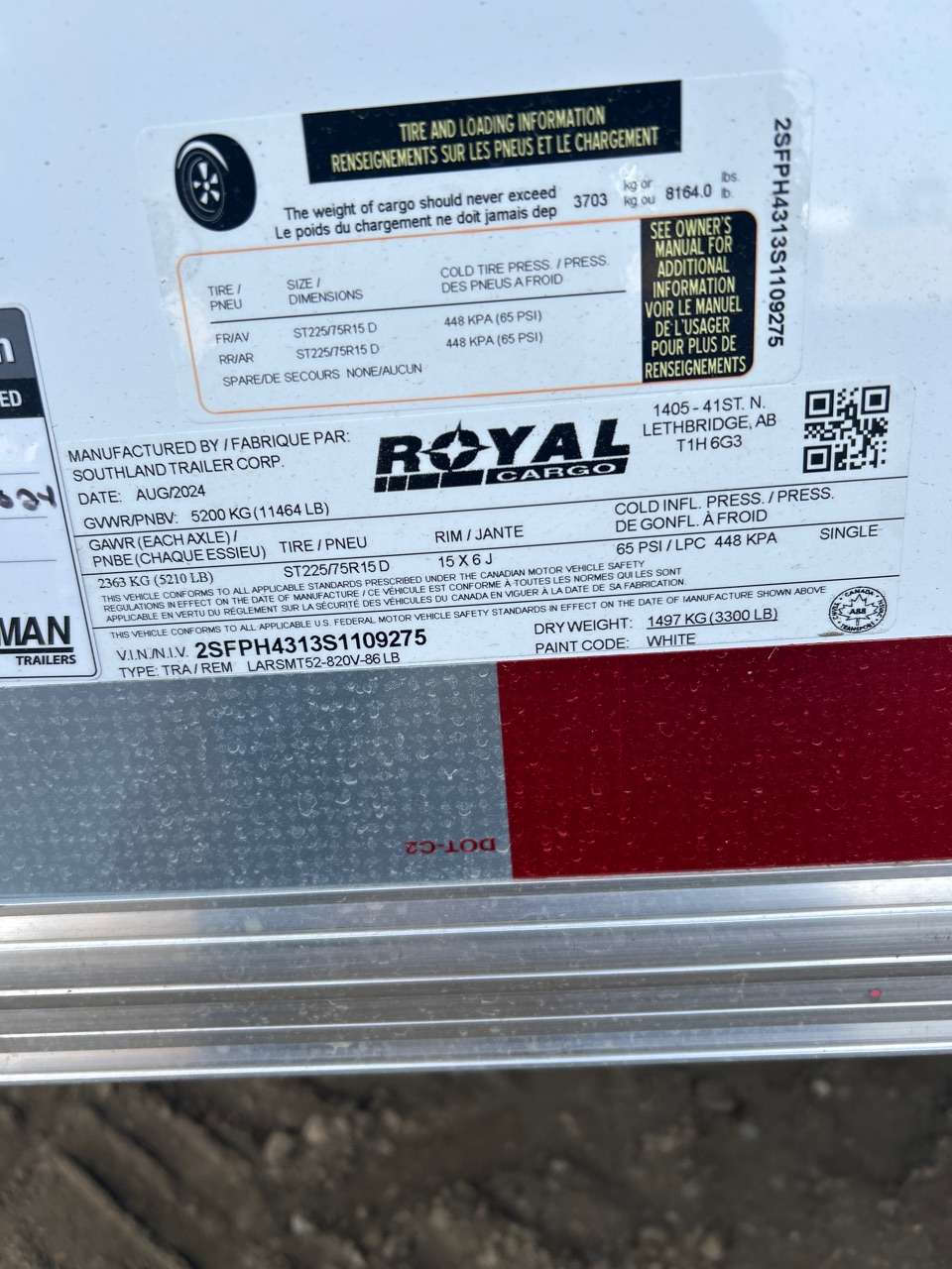 2025 Royal LARSM 8'6" x 16' + V-Nose Toy Hauler Trailer
