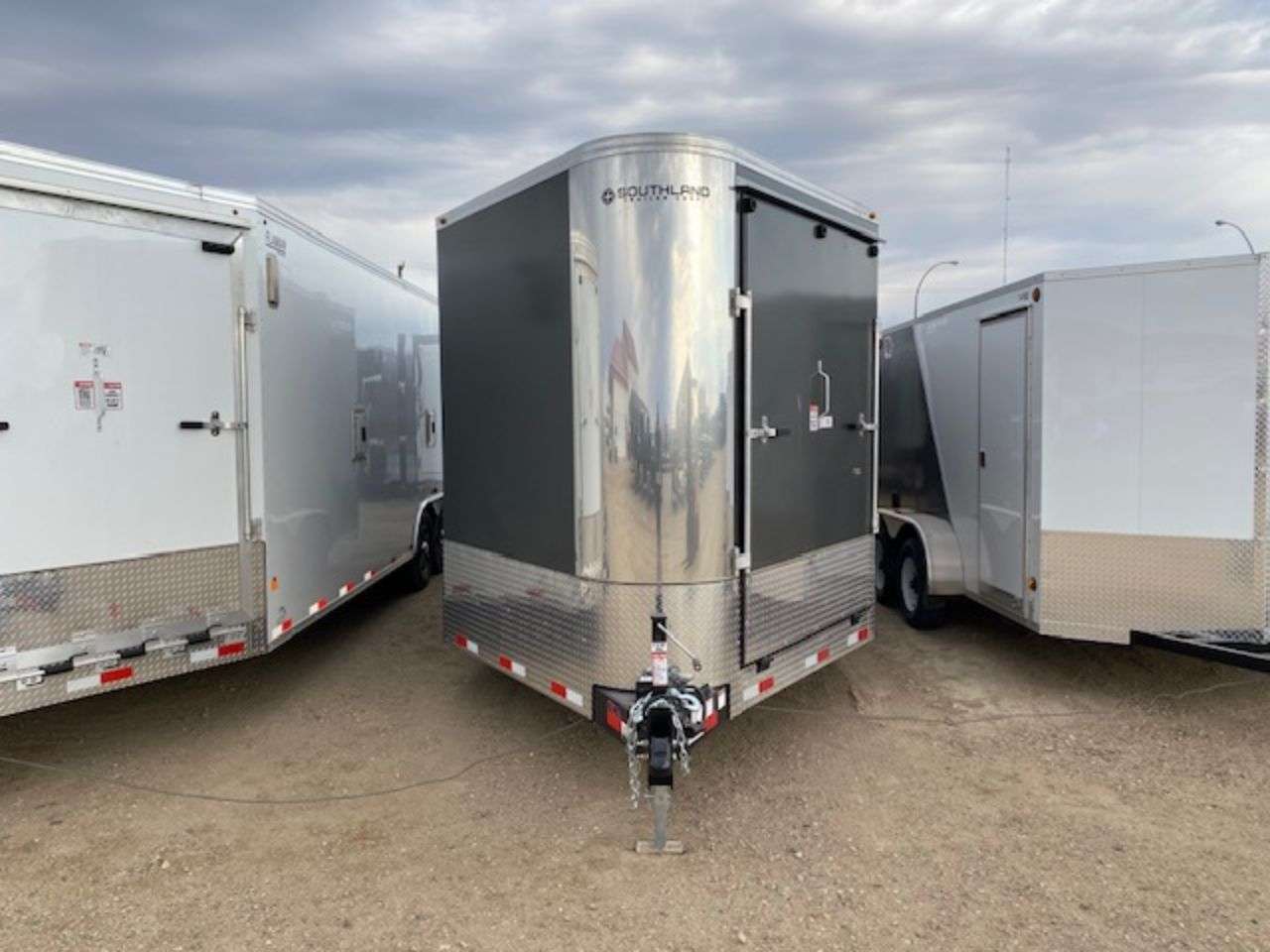 2025 Royal LARSM 8'6" x 16' + V-Nose Toy Hauler Trailer