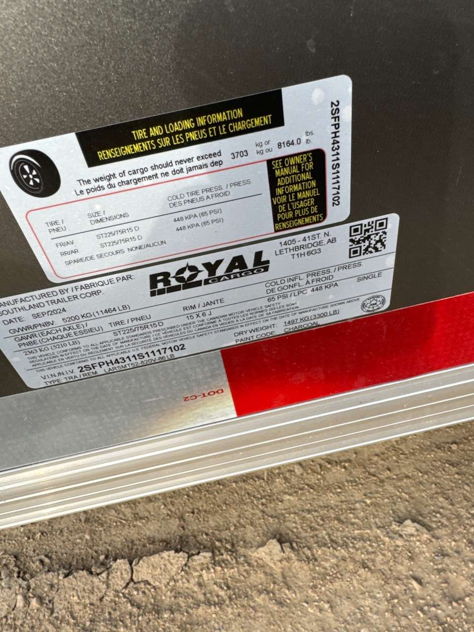 2025 Royal LARSM 8'6" x 16' + V-Nose Toy Hauler Trailer