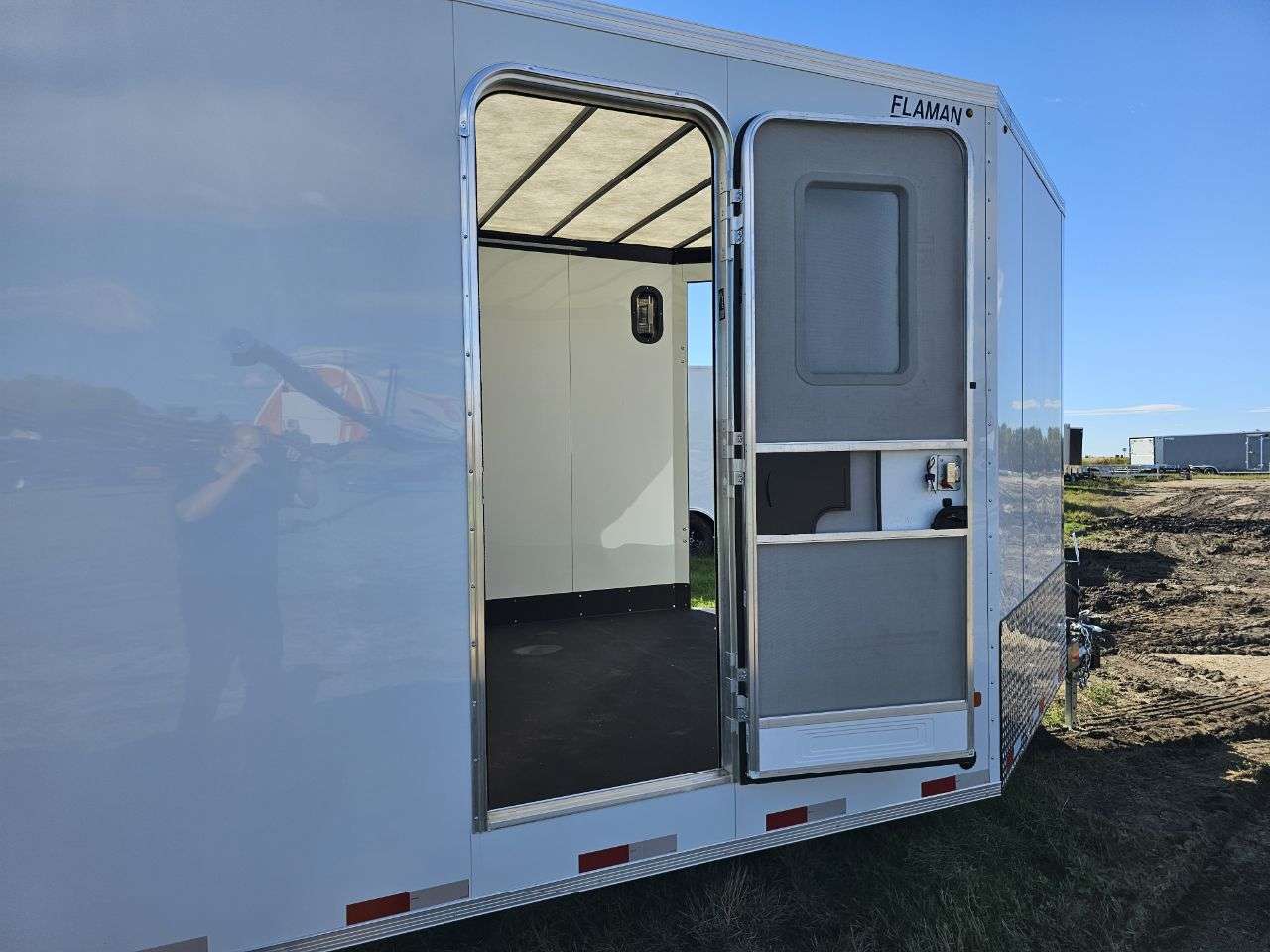 2025 Royal LARSM 8'6" x 22' Toy Hauler