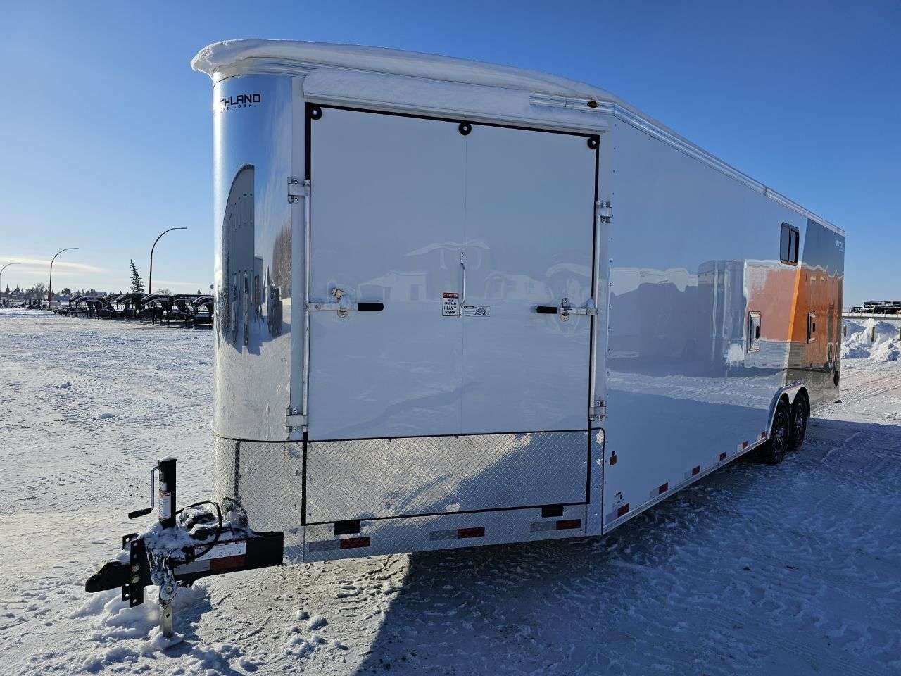 2025 Royal LARSM 8'6" x 22' + V-Nose Toy Hauler