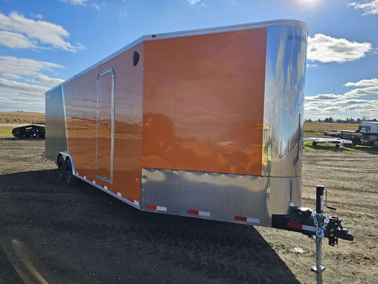 2025 Royal LARSM 8'6" x 24' + V-Nose Toy Hauler