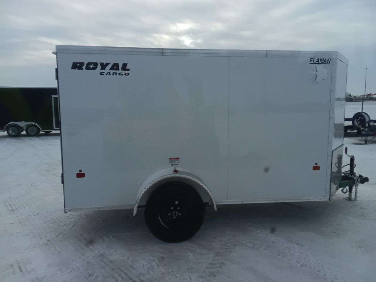 2025 Royal LCH 5' x 10' + V-Nose Cargo