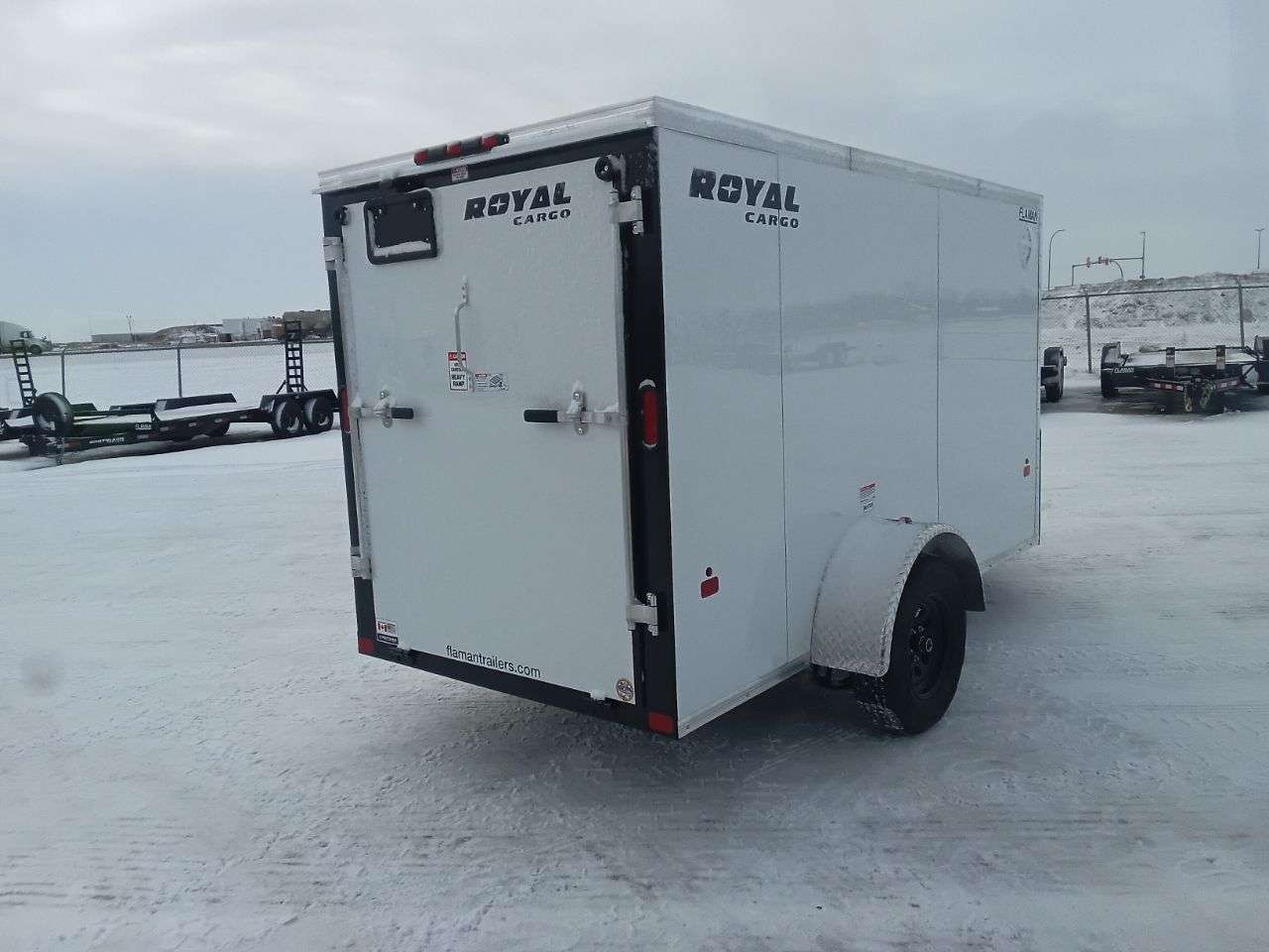 2025 Royal LCH 5' x 10' + V-Nose Cargo