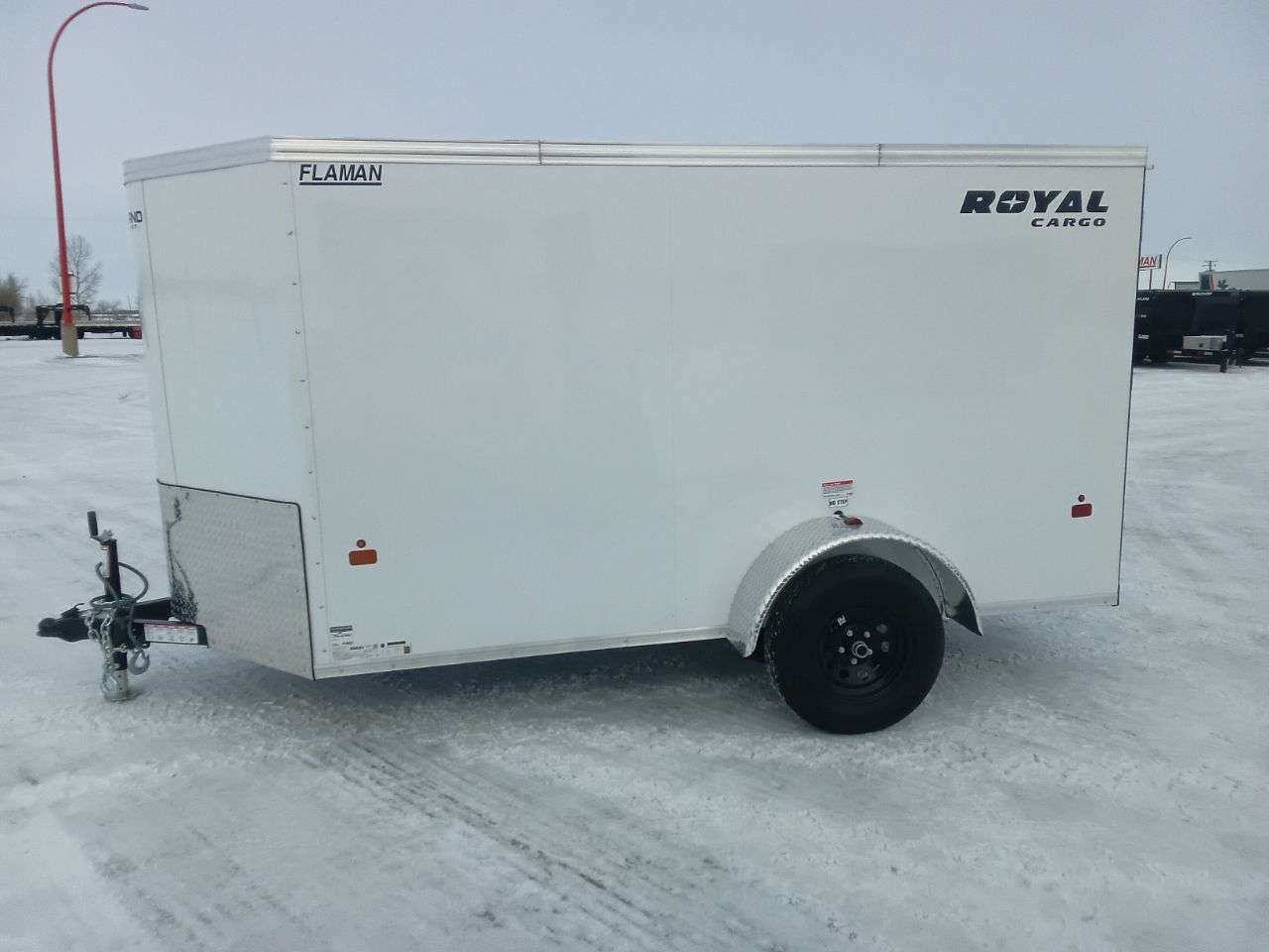 2025 Royal LCH 5' x 10' + V-Nose Cargo