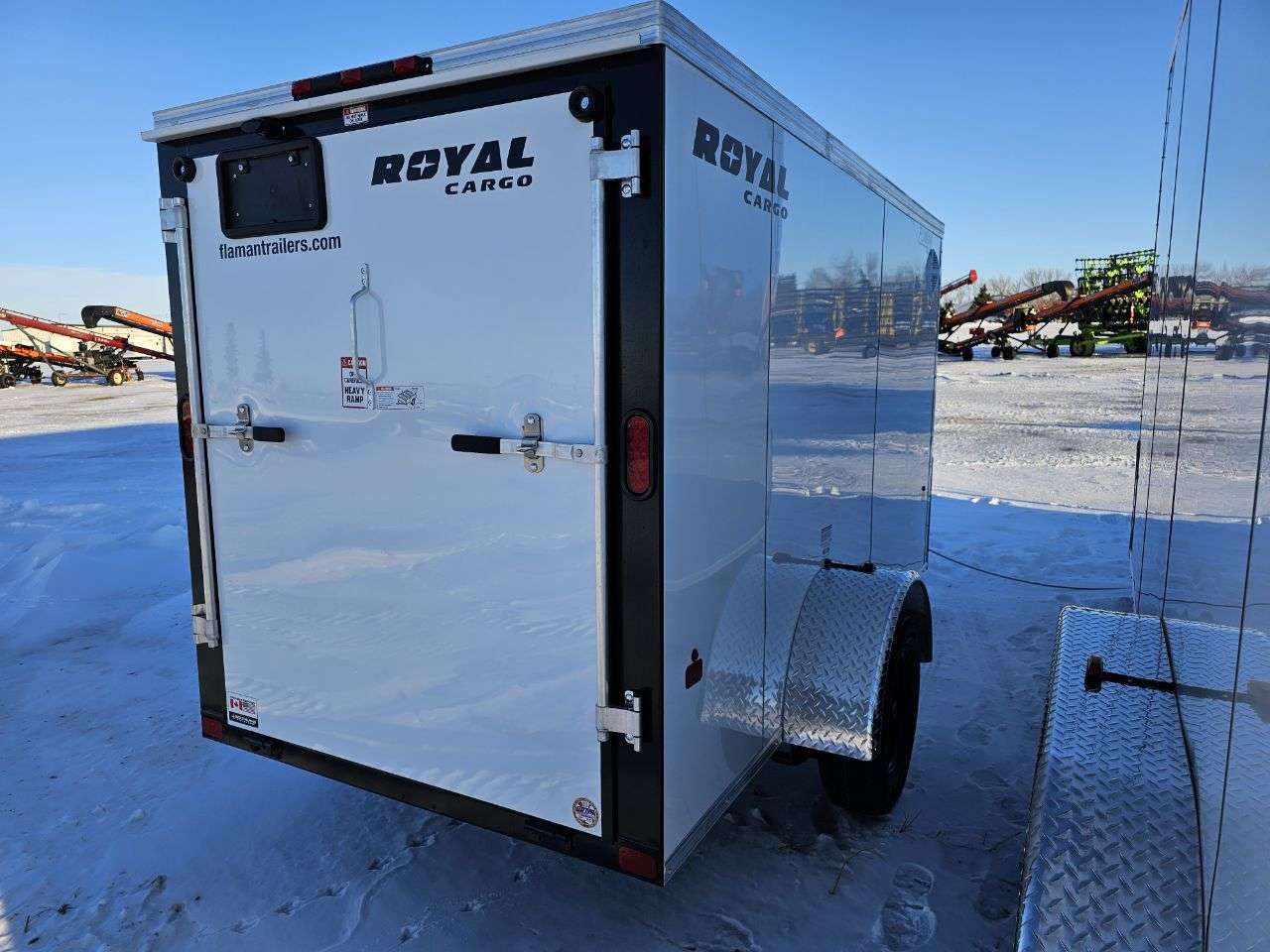 2025 Royal LCH 5' x 10' + V-Nose Cargo