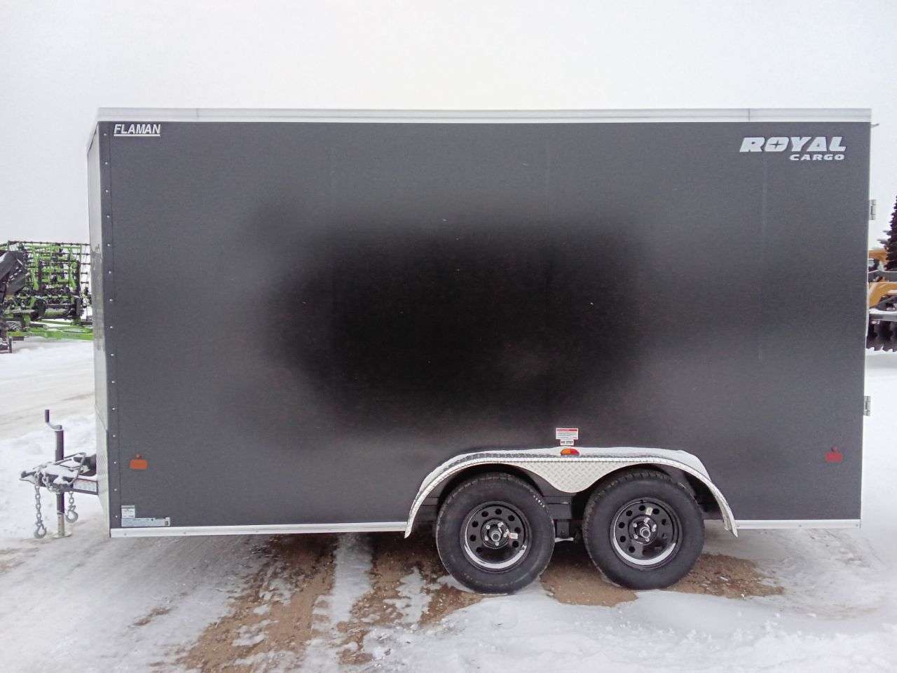 2025 Royal LCH 7'6" x 14' + V-Nose Cargo