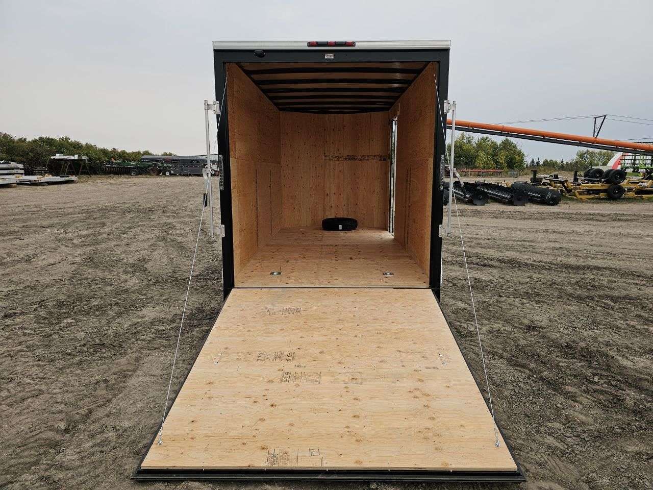 2025 Royal LCH 7' x 14' V-Nose Cargo