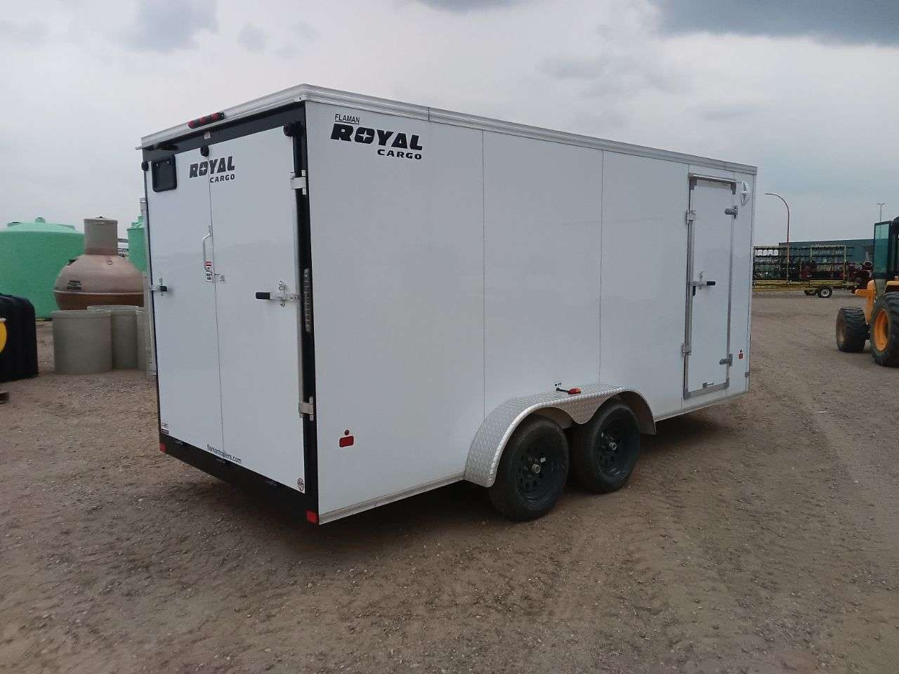 2025 Royal LCH 7' x 16' + V-Nose Cargo