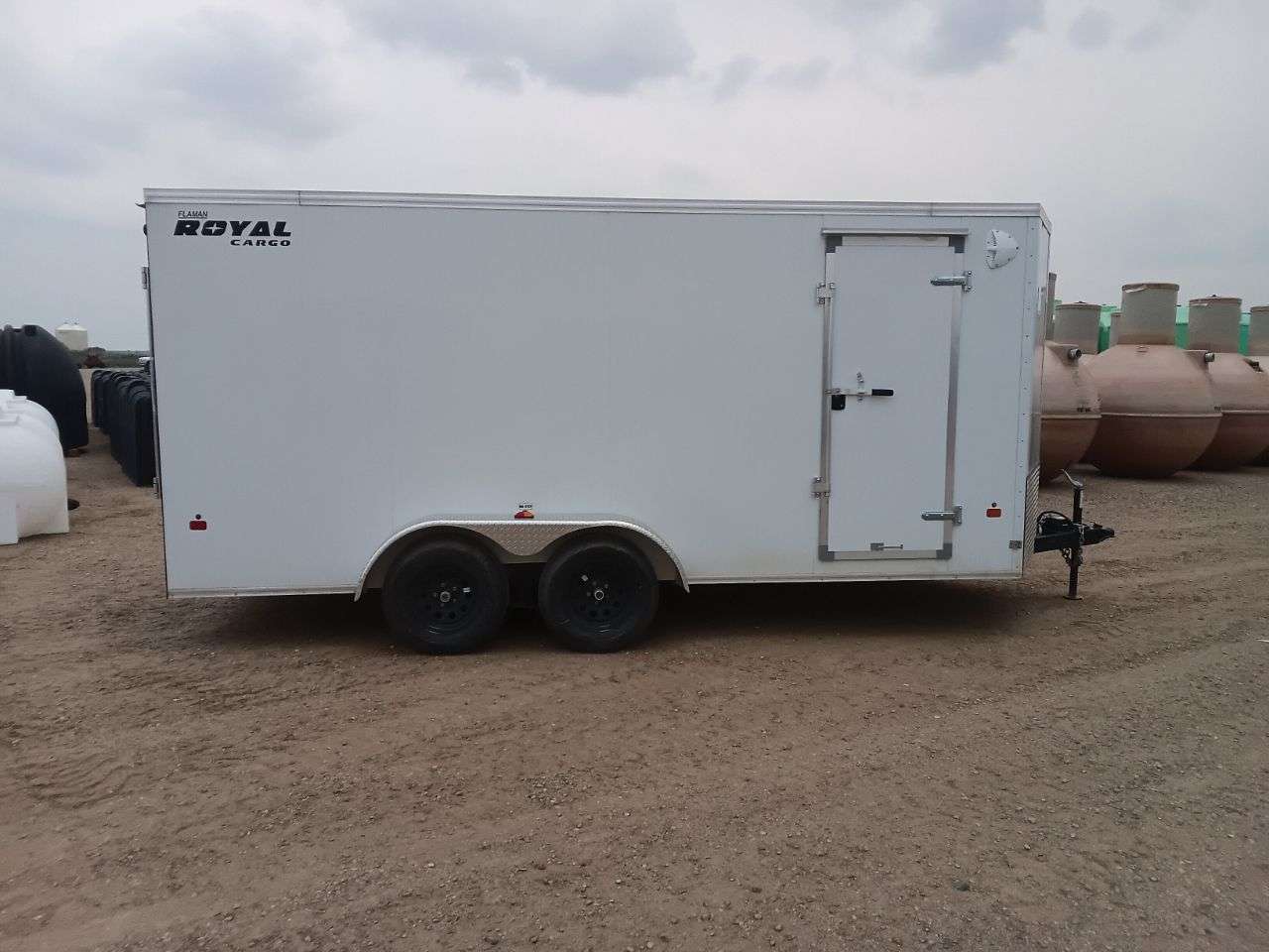 2025 Royal LCH 7' x 16' + V-Nose Cargo