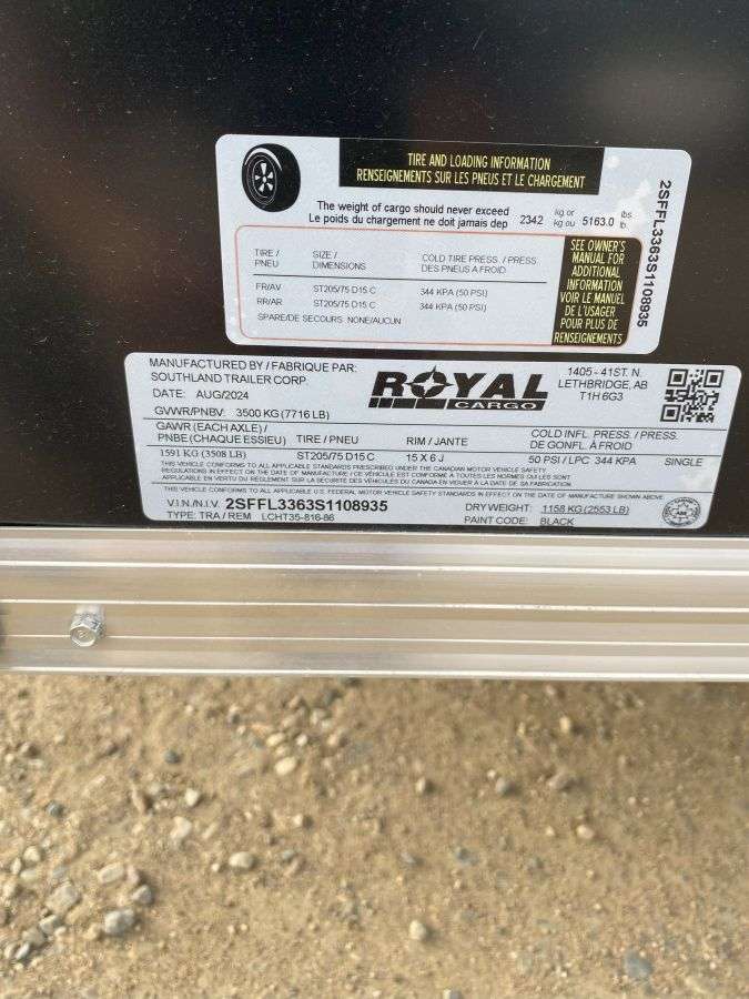 2025 Royal LCH 8'6" x 16' Flat Front Cargo