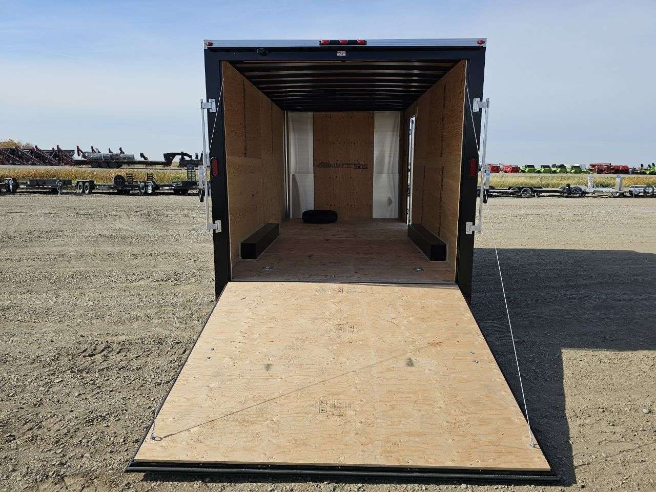 2025 Royal LCH 8'6" x 16' Flat Front Cargo