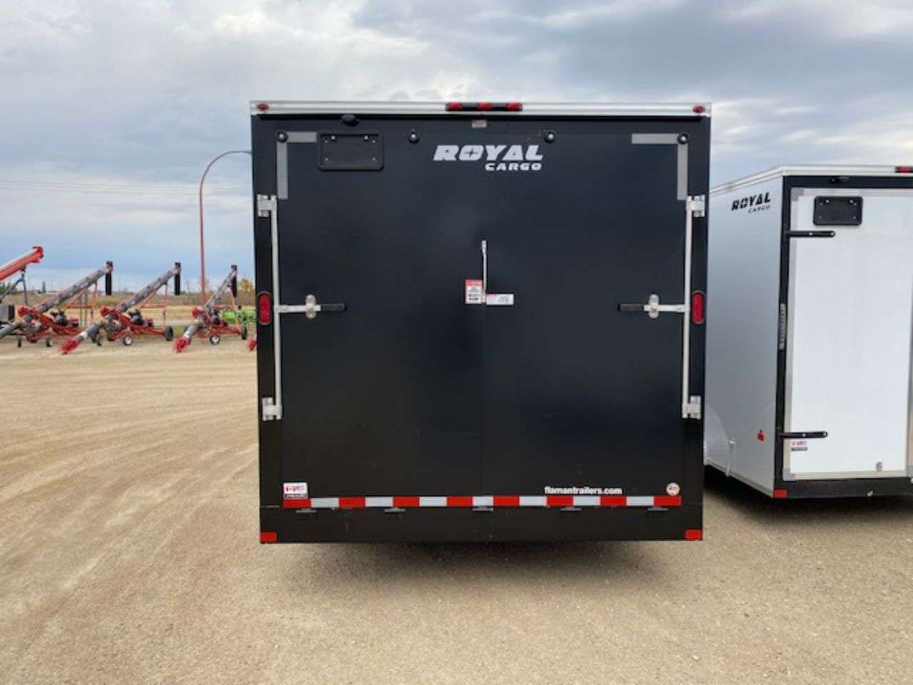 2025 Royal LCH 8'6" x 16' Flat Front Cargo