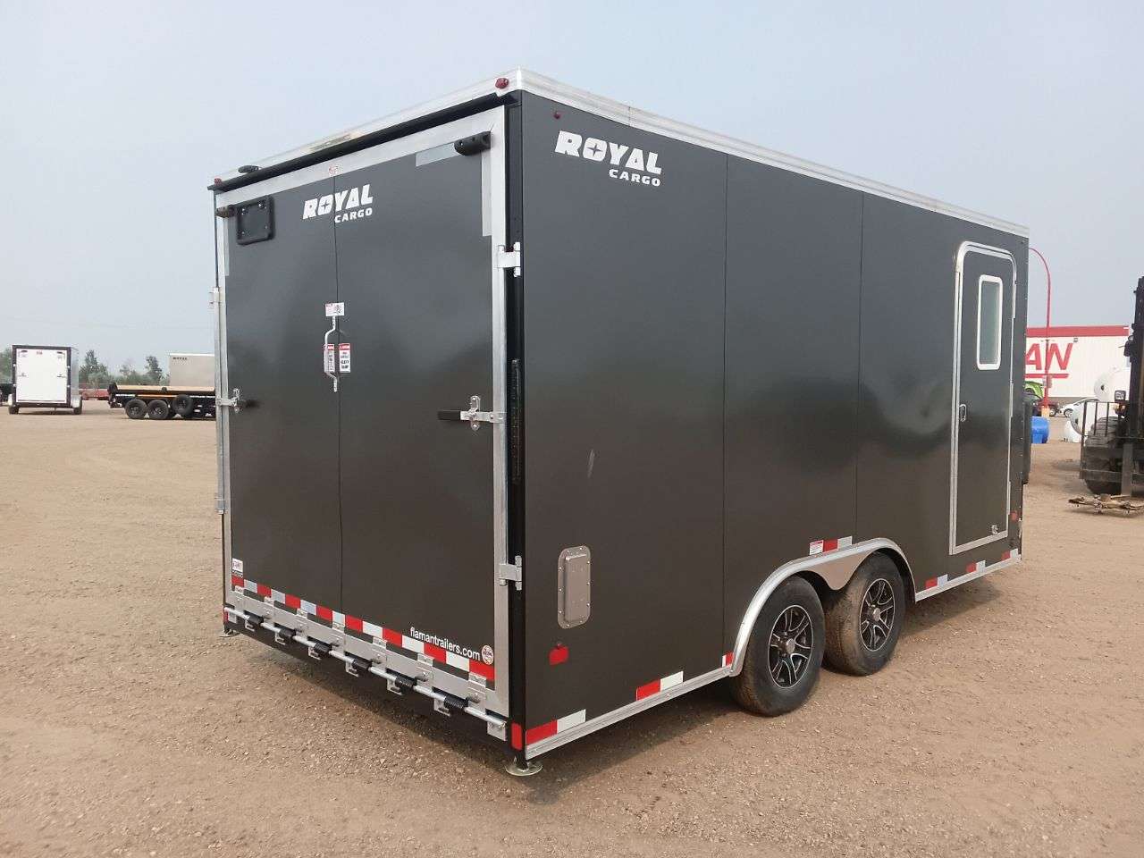 2025 Royal XR 8'6" x 16' + V-Nose Toy Hauler