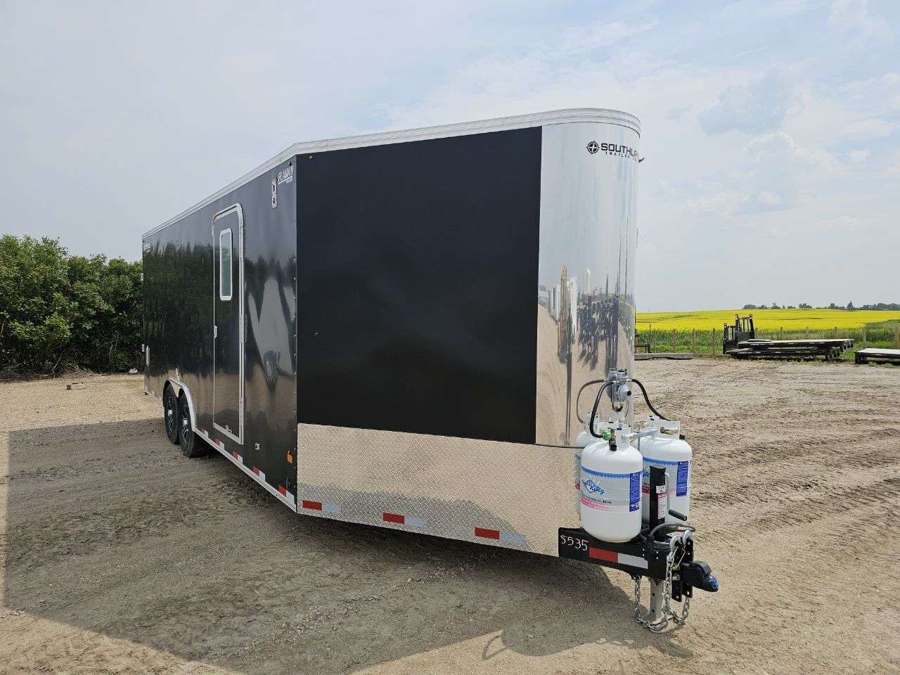 2025 Royal XR 8'6" x 22' + V-Nose Toy Hauler