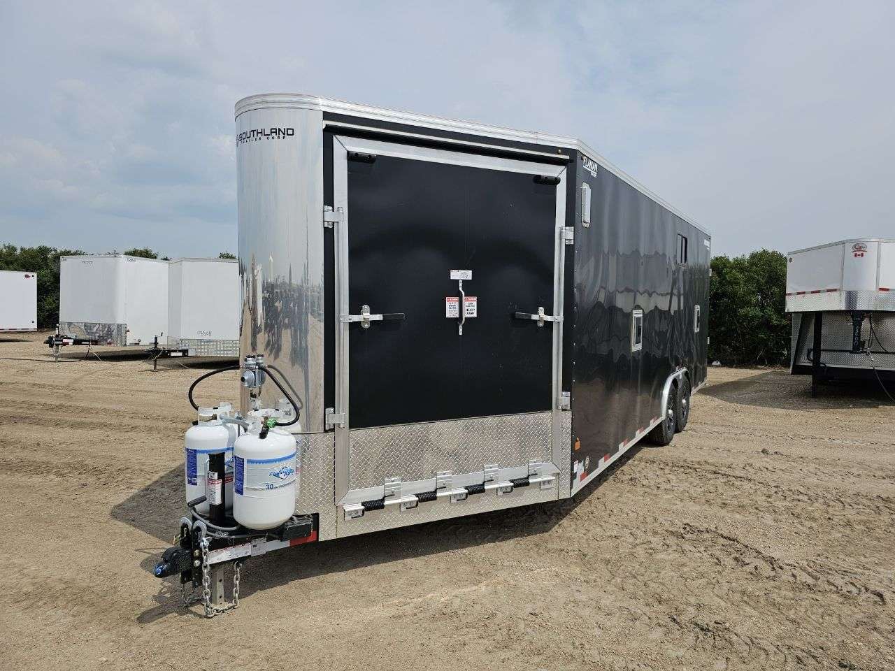 2025 Royal XR 8'6" x 22' + V-Nose Toy Hauler