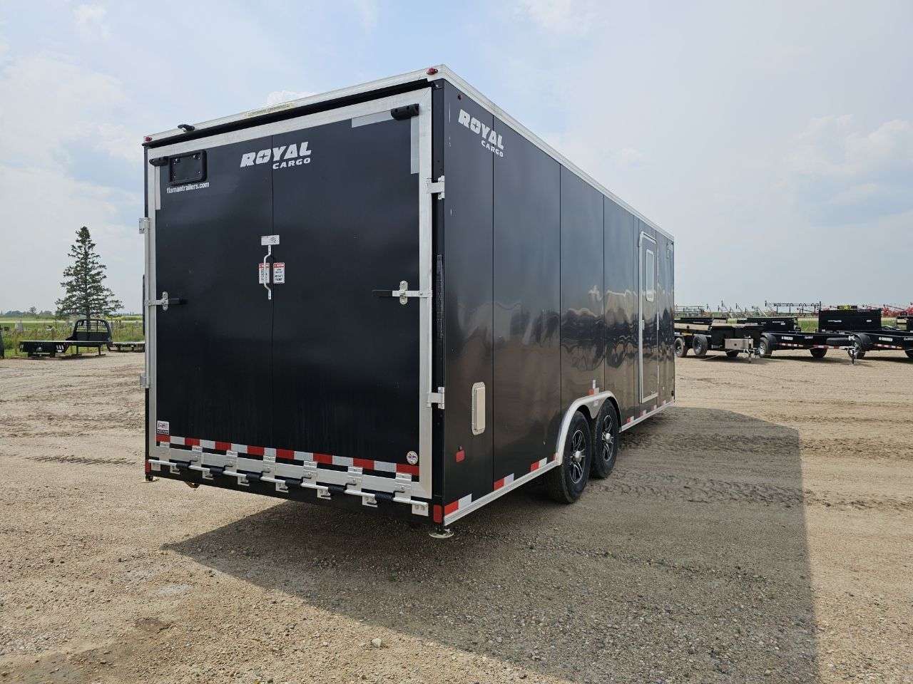 2025 Royal XR 8'6" x 22' + V-Nose Toy Hauler