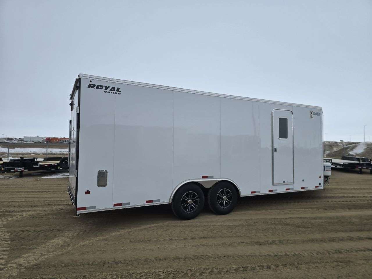 2025 Royal XR 8'6" x 22' + V-Nose Toy Hauler Trailer