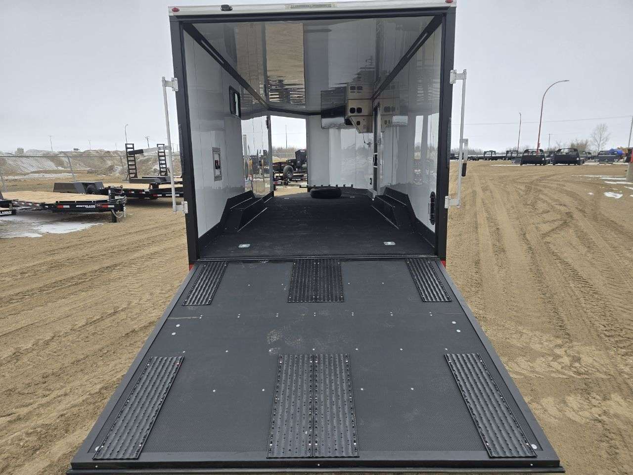 2025 Royal XR 8'6" x 22' + V-Nose Toy Hauler Trailer