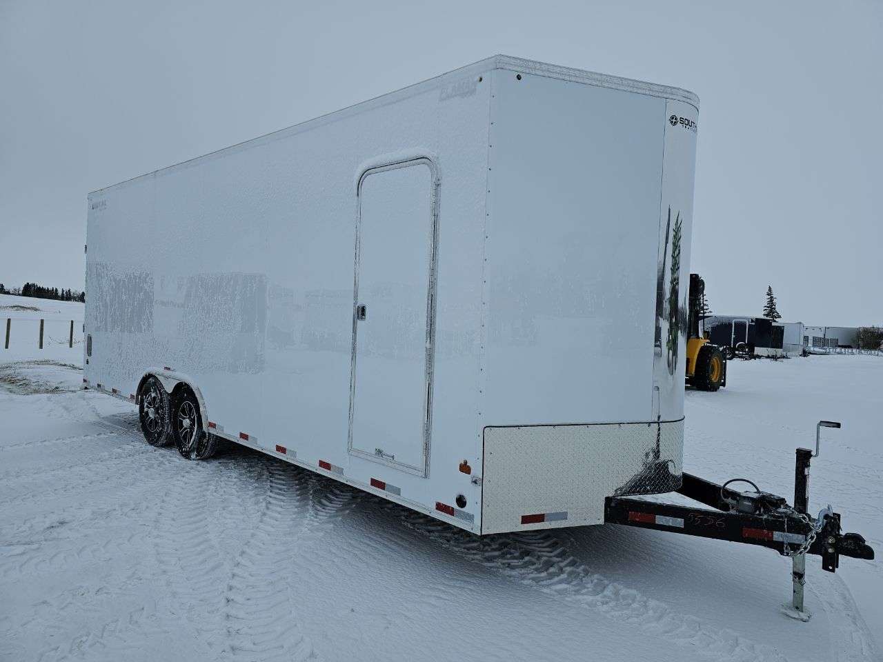 2025 Royal XRARC 8'6" x 22' + V-Nose Car Hauler