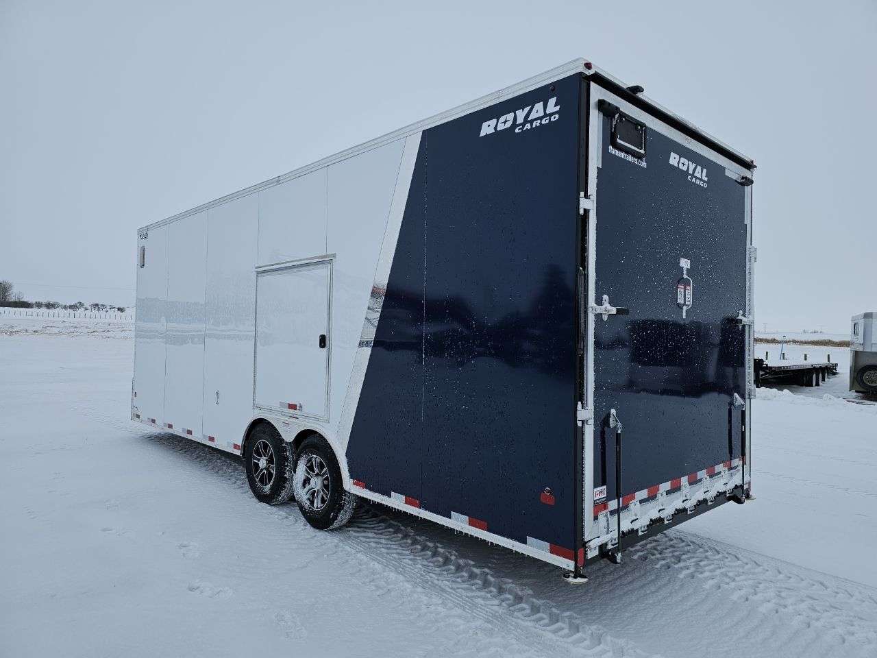 2025 Royal XRARC 8'6" x 22' + V-Nose Car Hauler Trailer