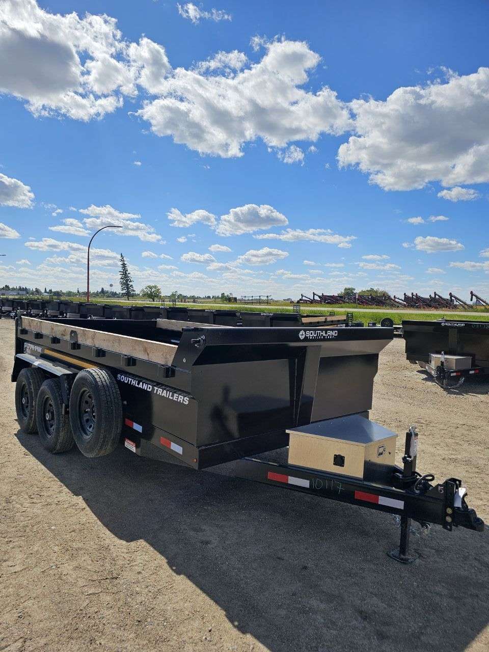 2025 Southland 14K 7' x 14' Dump - 2 in stock