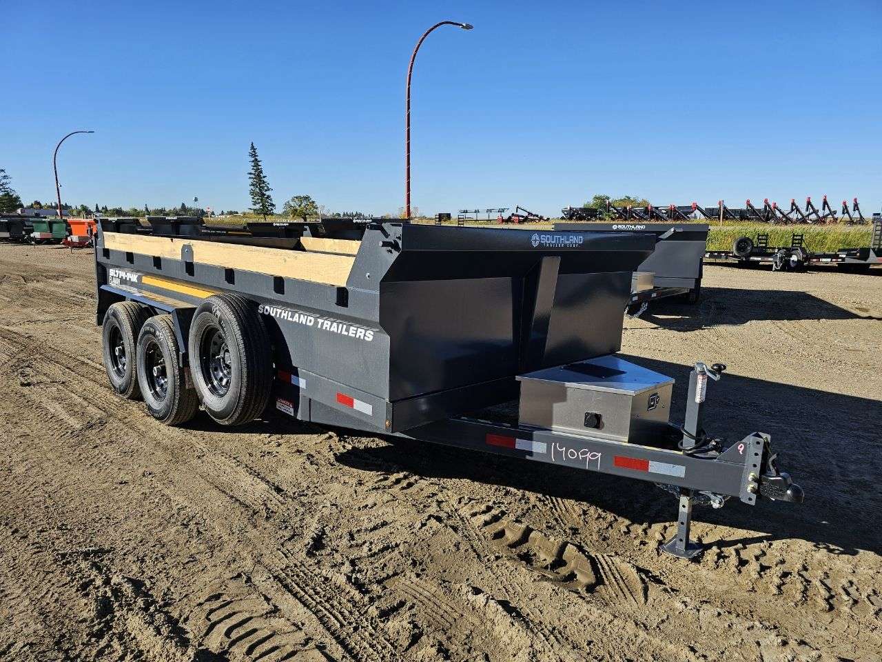 2025 Southland 14K 7' x 14' Dump