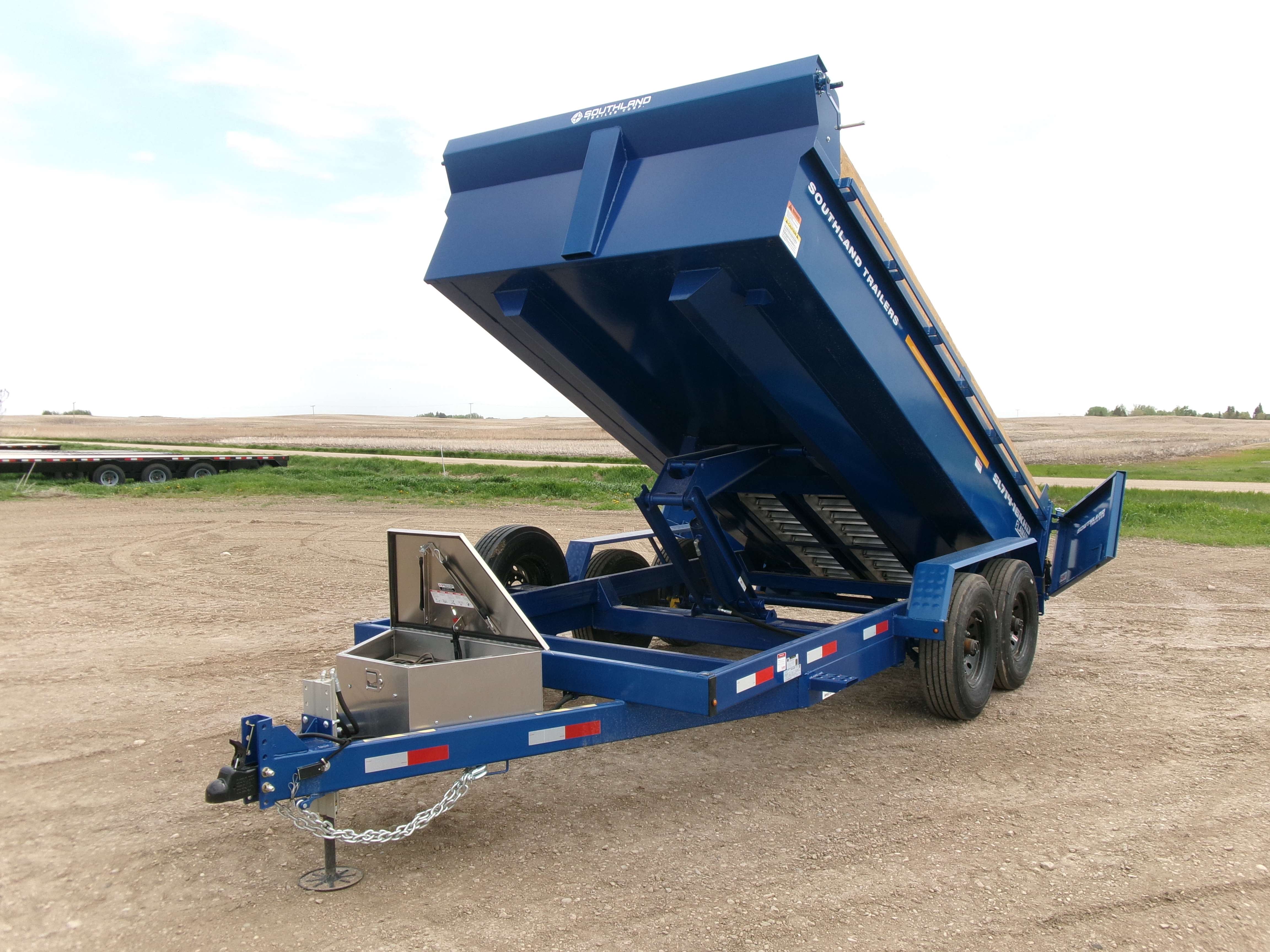 2025 Southland 16K HD 7' x 14' Dump