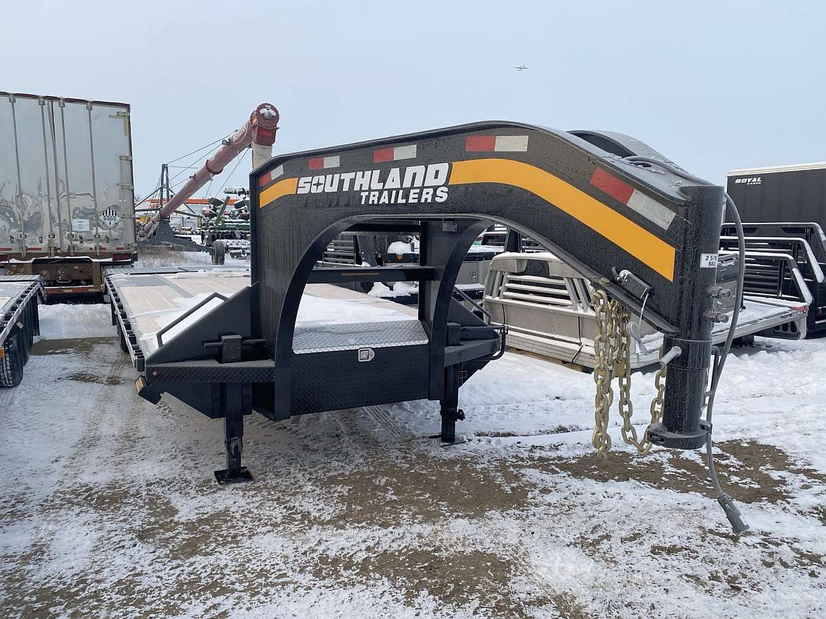 2025 Southland 24' + 6' Gooseneck Trailer