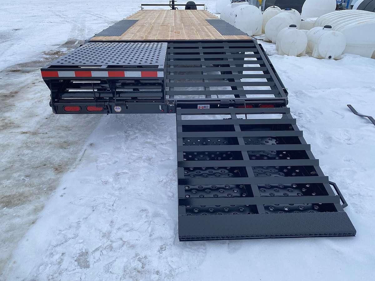 2025 Southland 25' Tri Axle Highboy Trailer