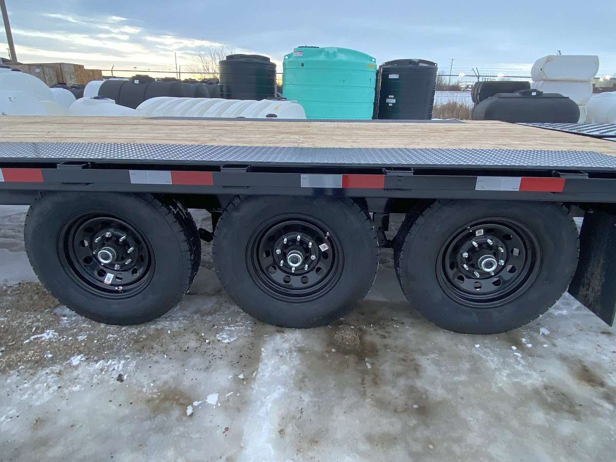 2025 Southland 25' Tri Axle Highboy Trailer