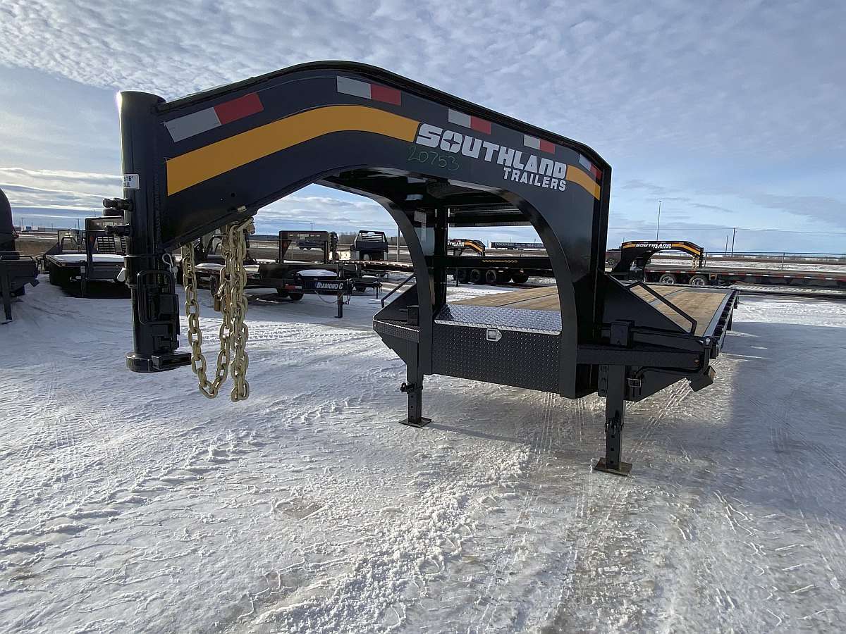 2025 Southland 26' + 6' Gooseneck Trailer