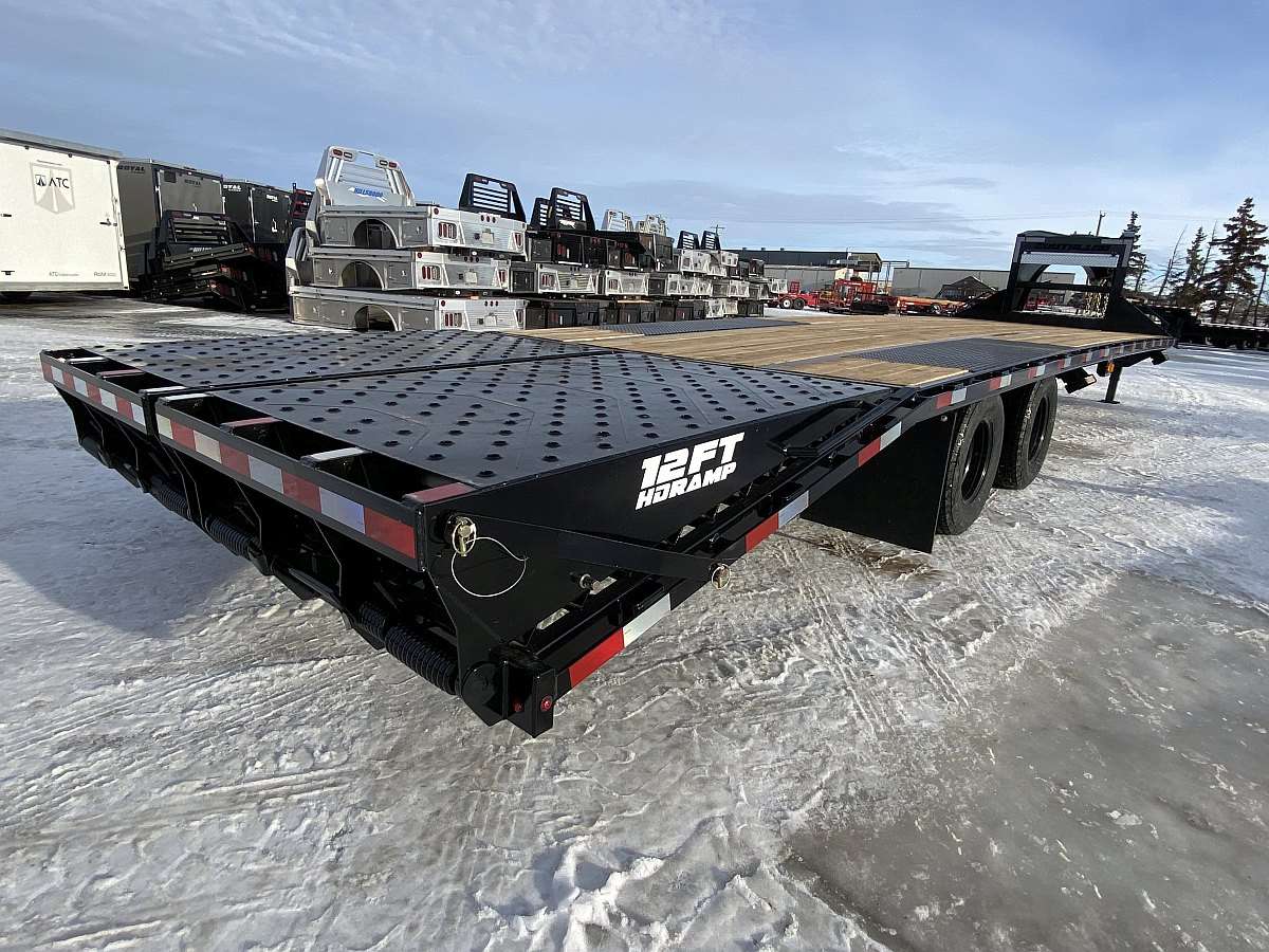 2025 Southland 26' + 6' Gooseneck Trailer