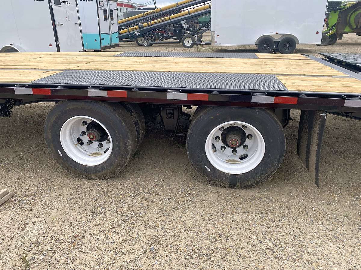 2025 Southland 26' Pintle Hitch Trailer