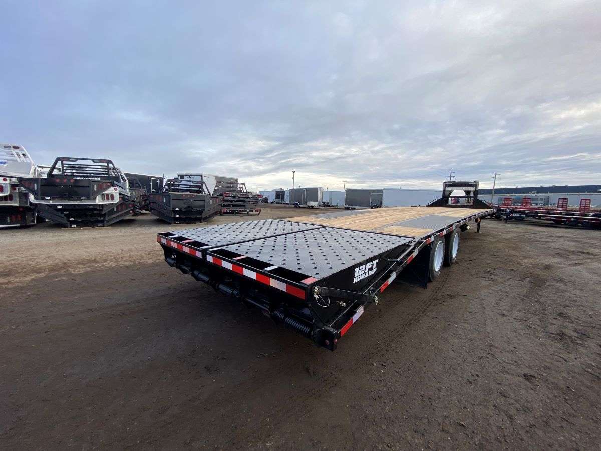 2025 Southland 30' + 6' Gooseneck Trailer