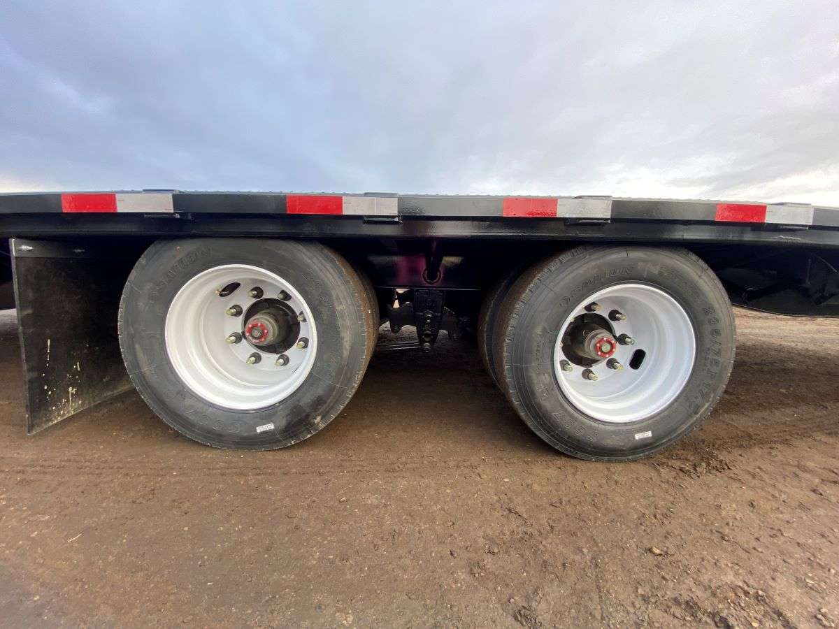 2025 Southland 30' + 6' Gooseneck Trailer