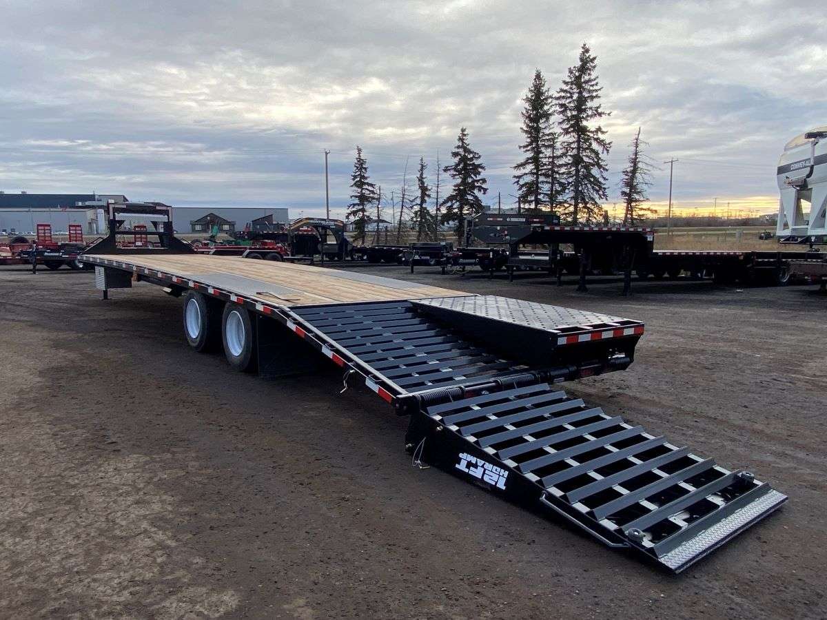 2025 Southland 30' + 6' Gooseneck Trailer