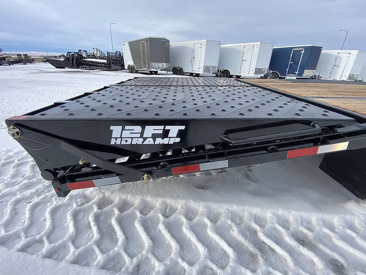 2025 Southland 30' + 6' Gooseneck Trailer