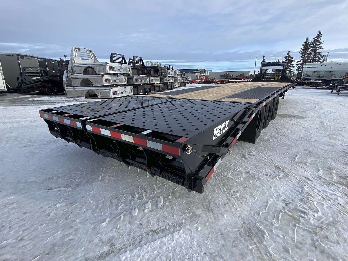 2025 Southland 30' + 6' Gooseneck Trailer