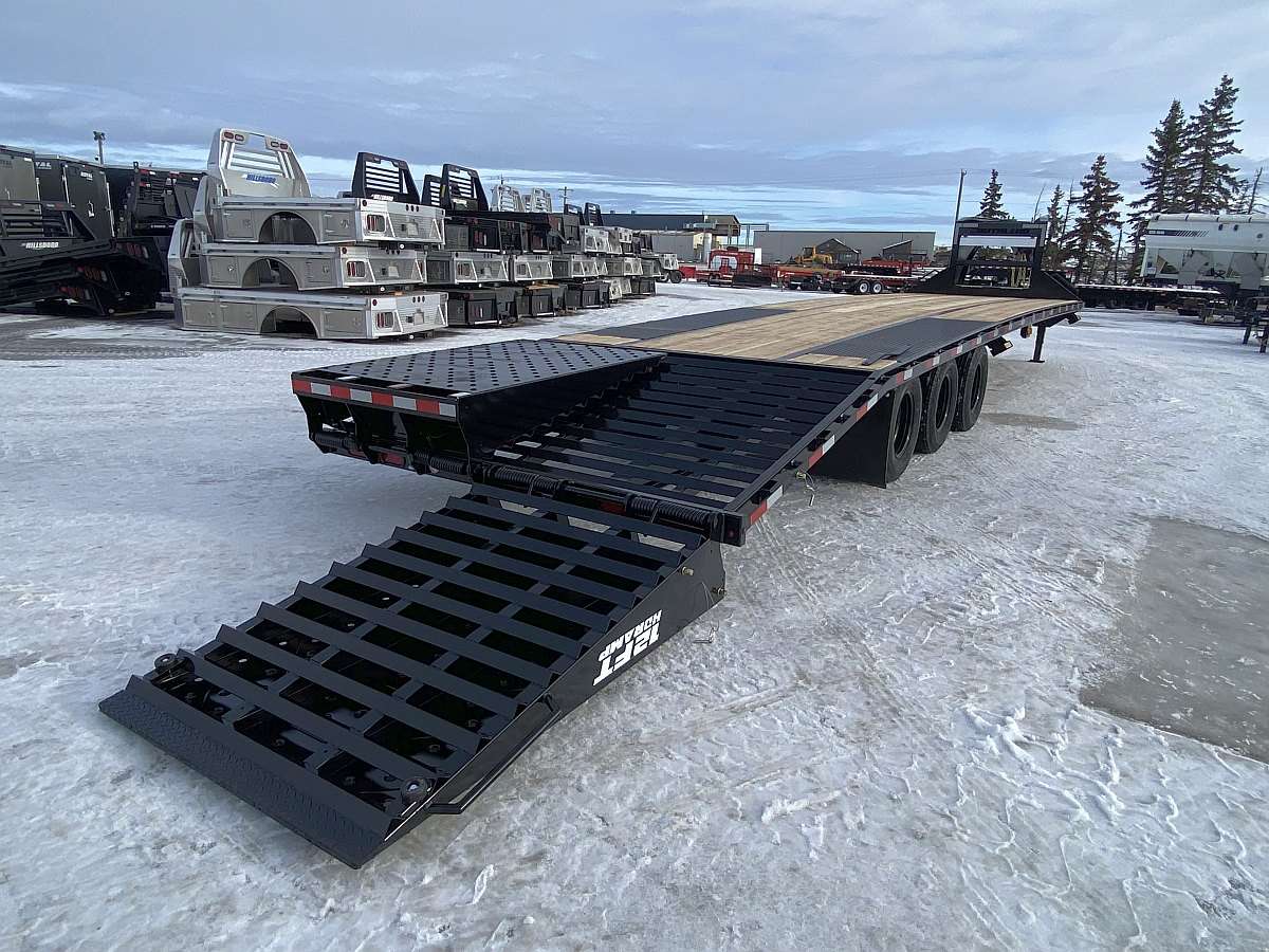 2025 Southland 30' + 6' Gooseneck Trailer