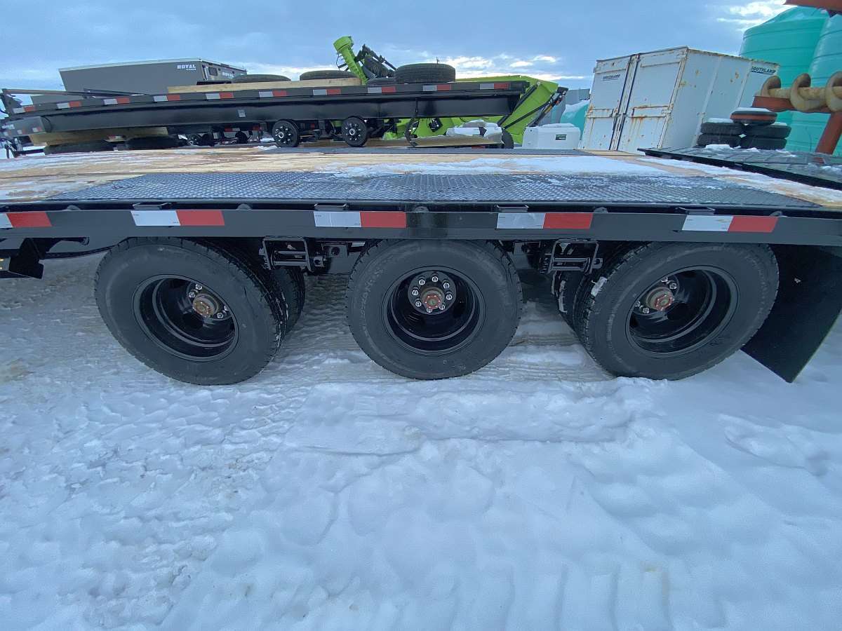 2025 Southland 34' + 6' Gooseneck Trailer