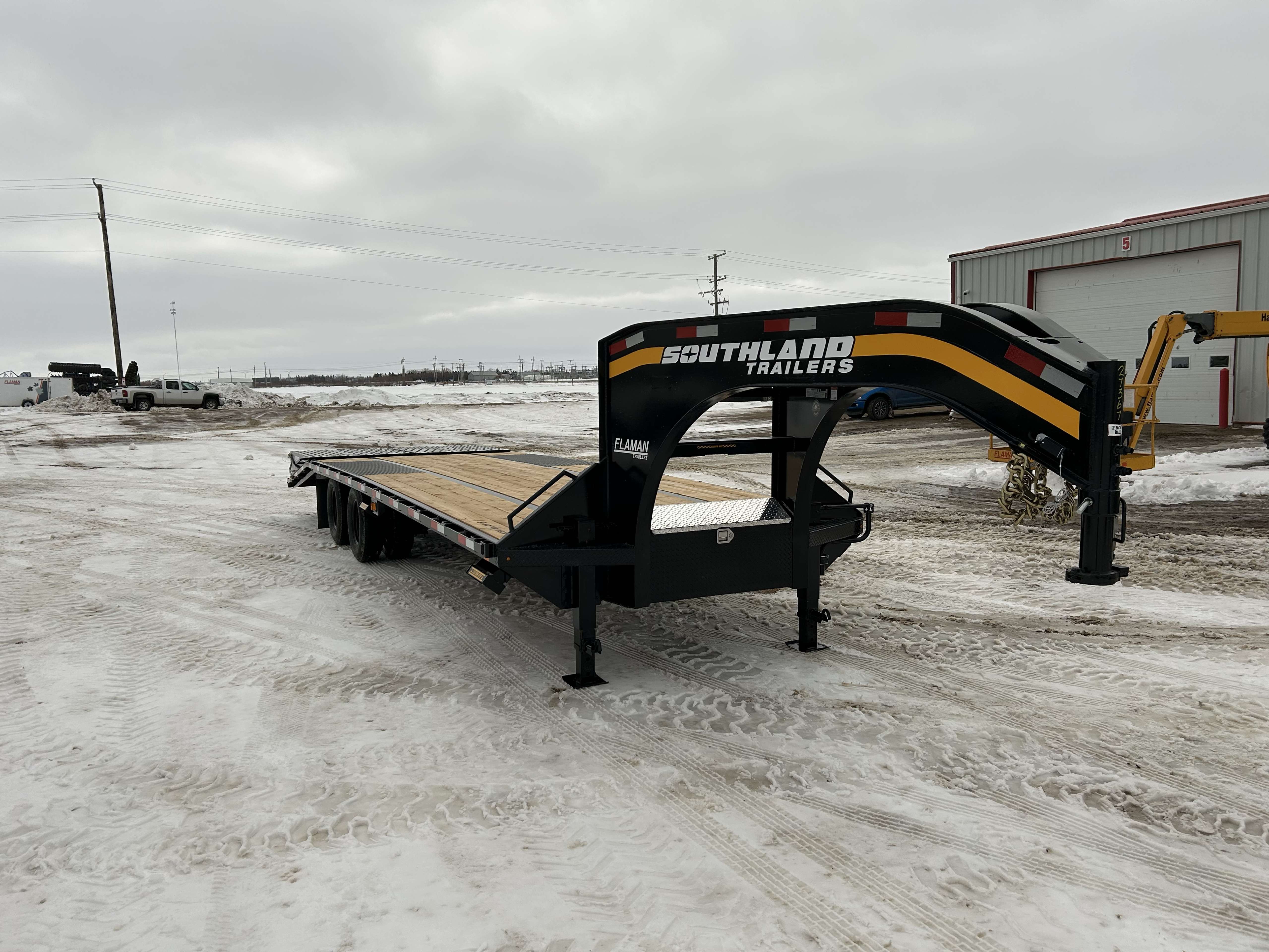 2025 Southland ETG 8'6" x 28' GN BT Flat Deck Trailer