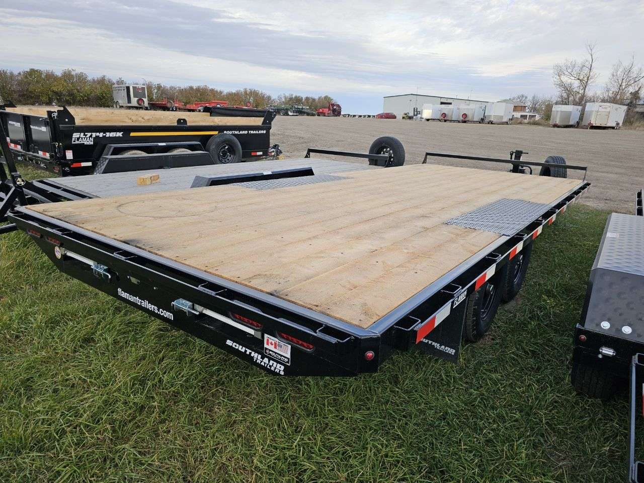 2025 Southland HBA 8'6" x 20' Deckover