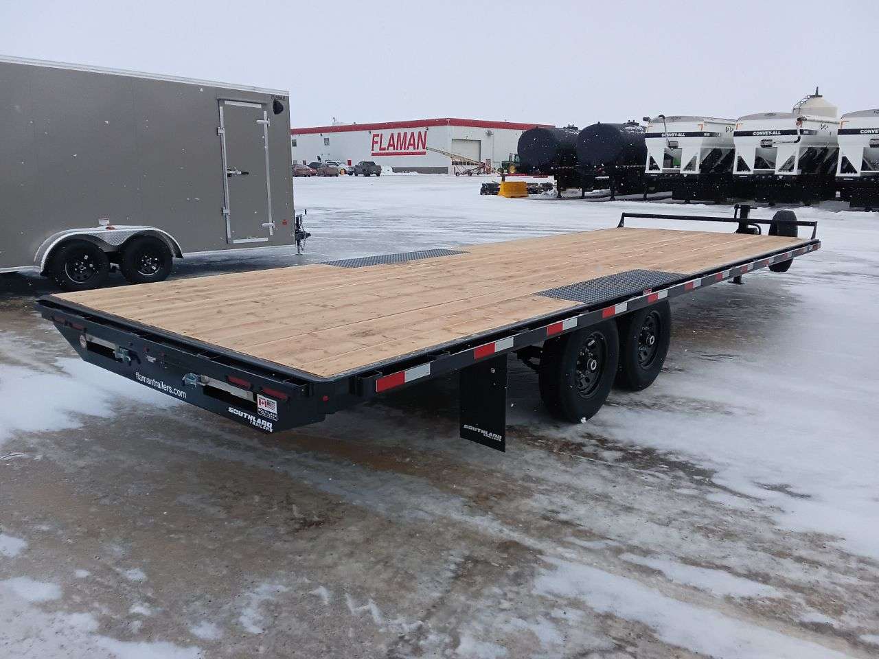 2025 Southland HBA 8'6" x 24' Deckover