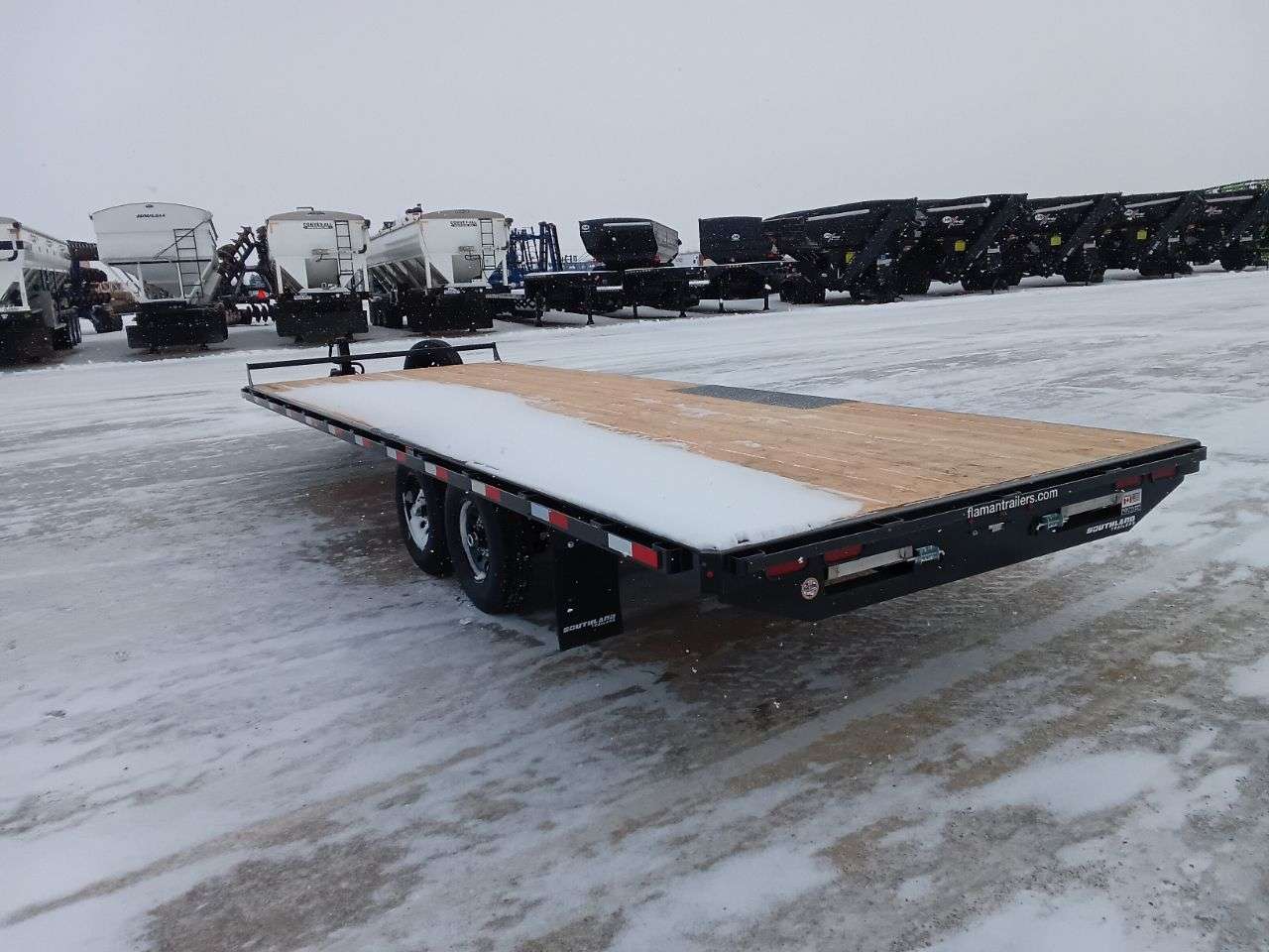 2025 Southland HBA 8'6" x 24' Deckover