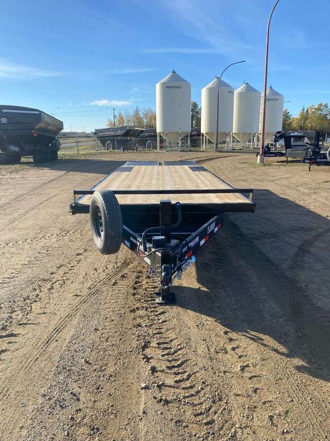 2025 Southland HBA 8'6" x 25' Beavertail Deckover