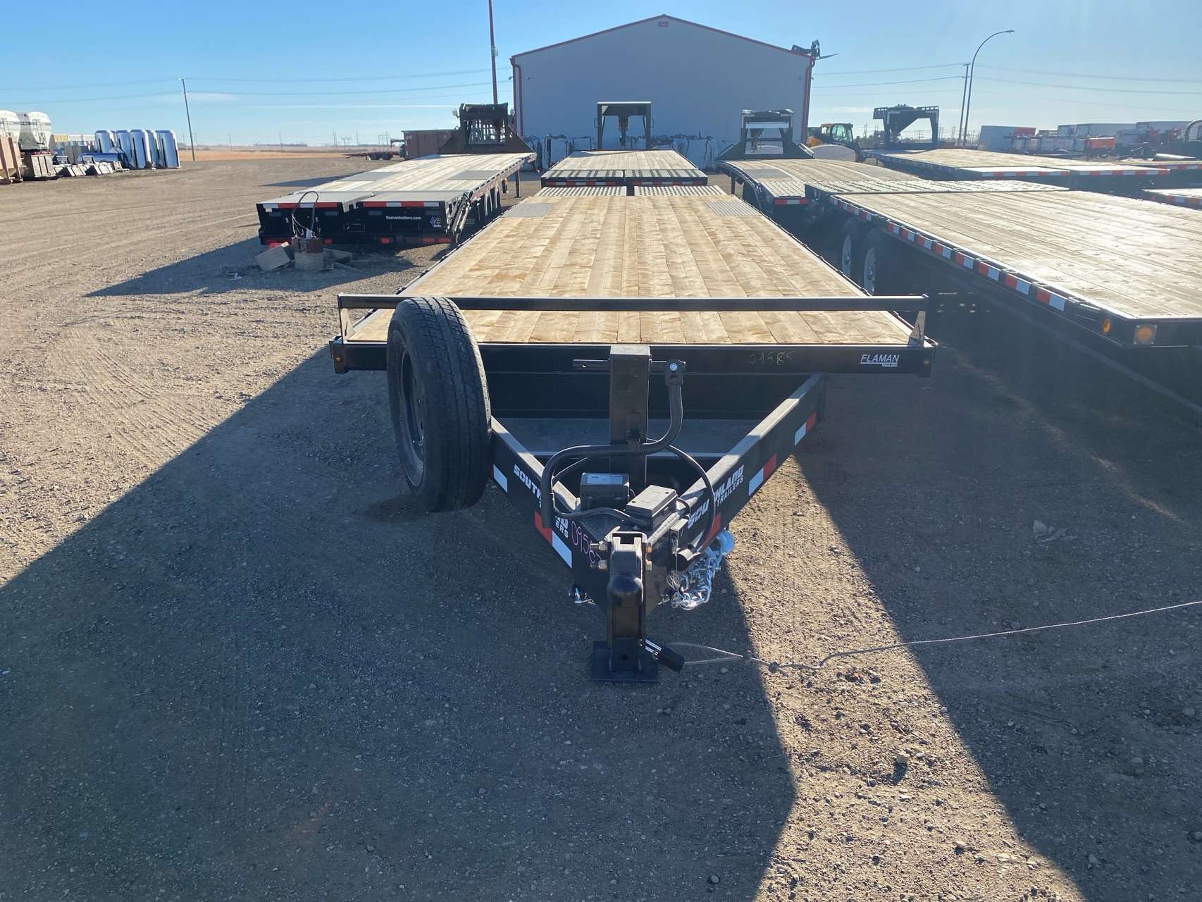 2025 Southland HBA 8'6" x 25' Beavertail Deckover